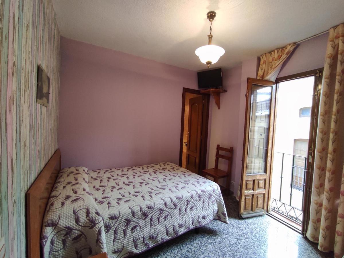 Hostal Plaza Ciudad-Rodrigo エクステリア 写真