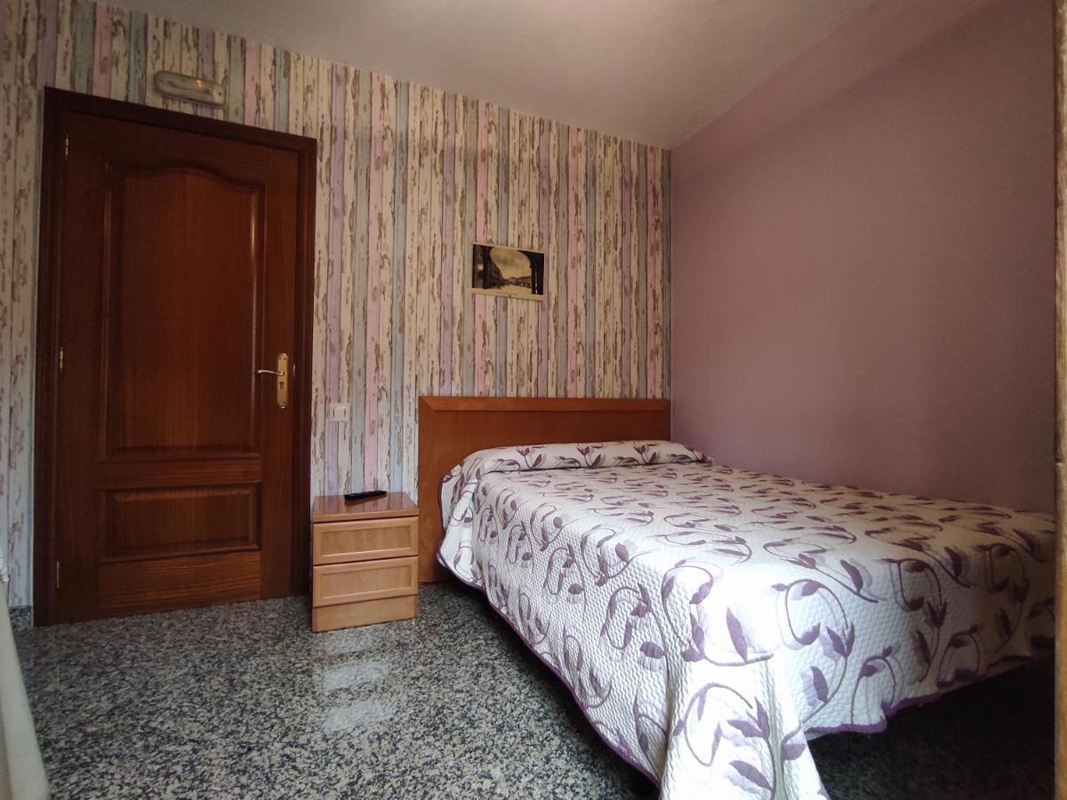 Hostal Plaza Ciudad-Rodrigo エクステリア 写真